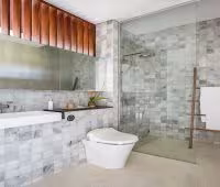 Villa Casabama I Panjang, Guest Bathroom